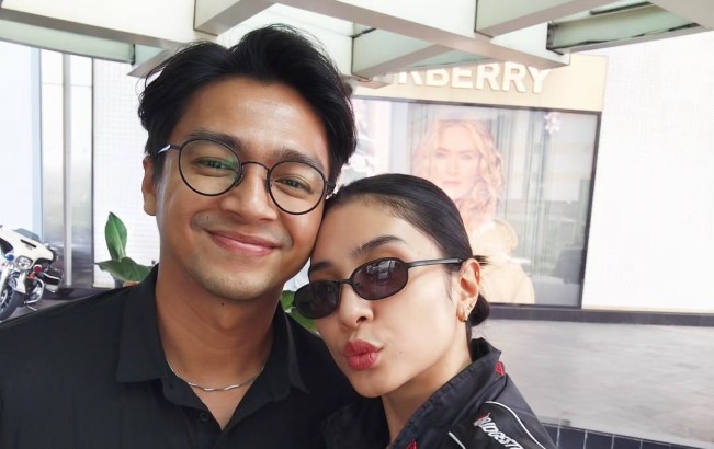 Mikha Tambayong dan Deva Mahenra. [Instagram]